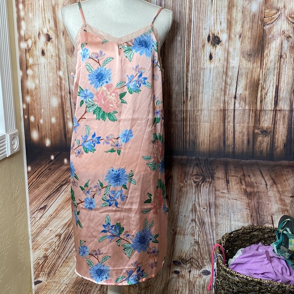 Sexy slip dress - Picture 2 of 3